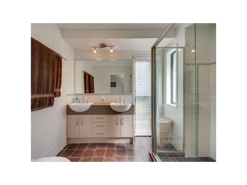 1 Hillary Drive, Warner QLD 4500