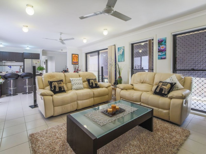 49 Collingrove Circuit, Pimpama QLD 4209