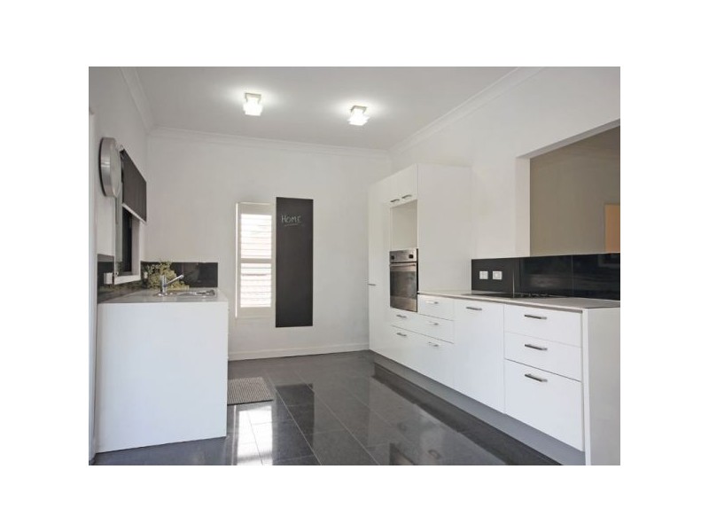 13 Chatham St, Margate QLD 4019