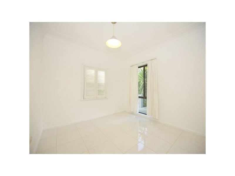 13 Chatham St, Margate QLD 4019
