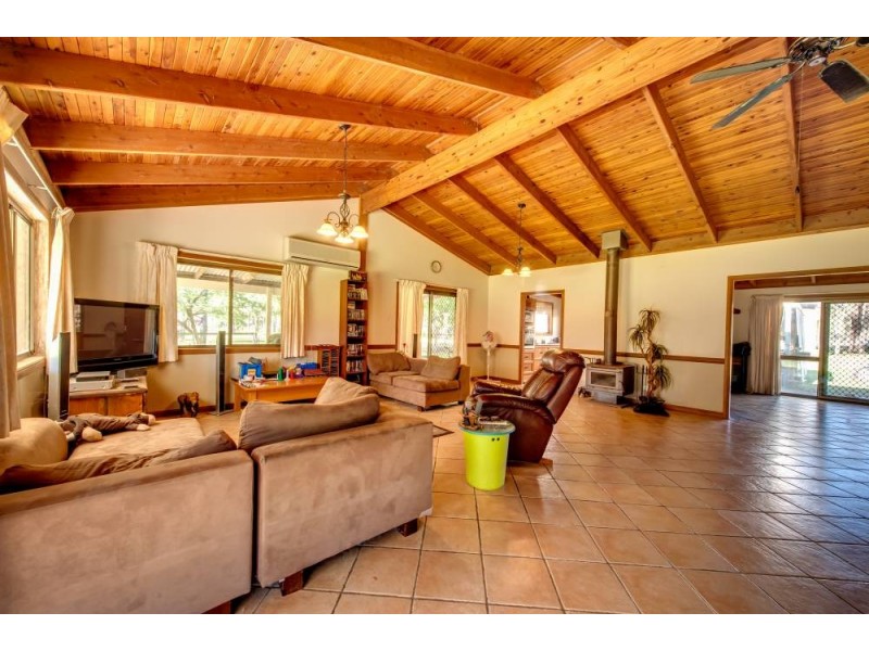 1 Warner Road, Chambers Flat QLD 4133