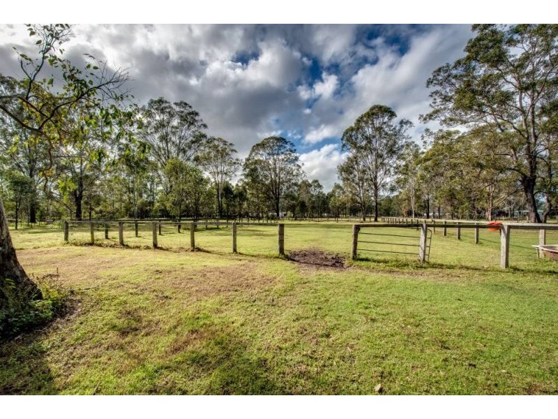 1 Warner Road, Chambers Flat QLD 4133