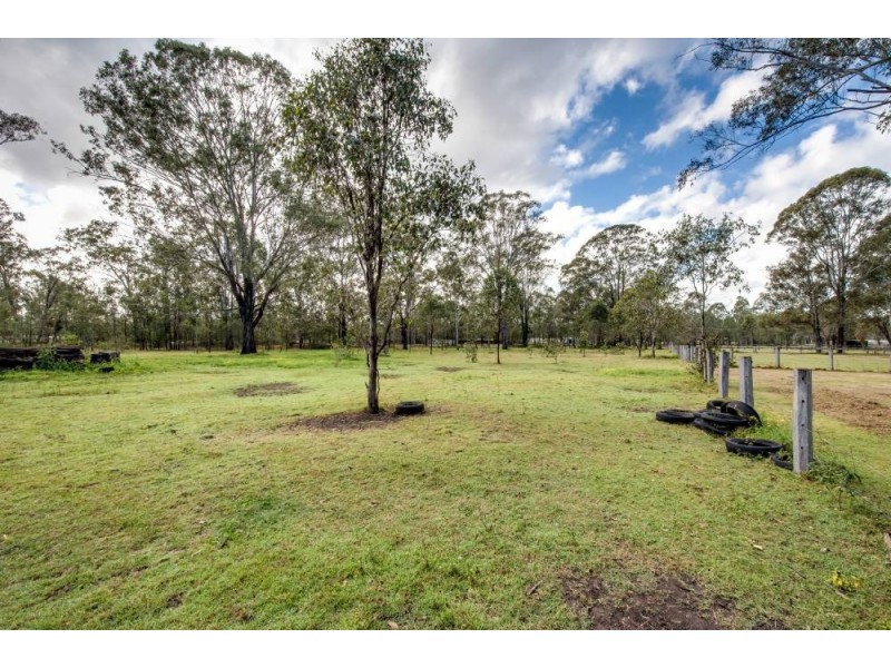 1 Warner Road, Chambers Flat QLD 4133
