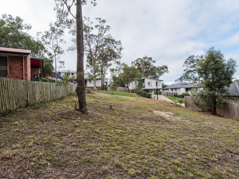 3 Bushlark Place, Goodna QLD 4300