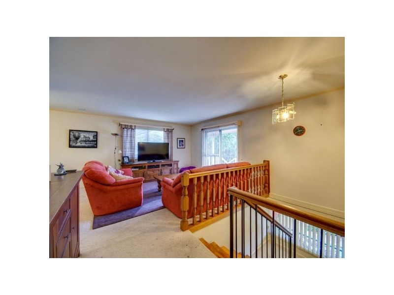 14 Gordon Road, Ferny Hills QLD 4055