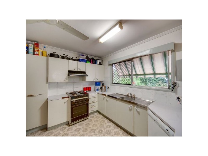 14 Gordon Road, Ferny Hills QLD 4055