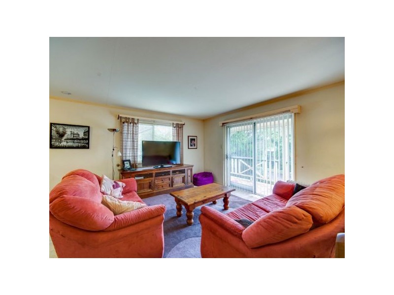 14 Gordon Road, Ferny Hills QLD 4055