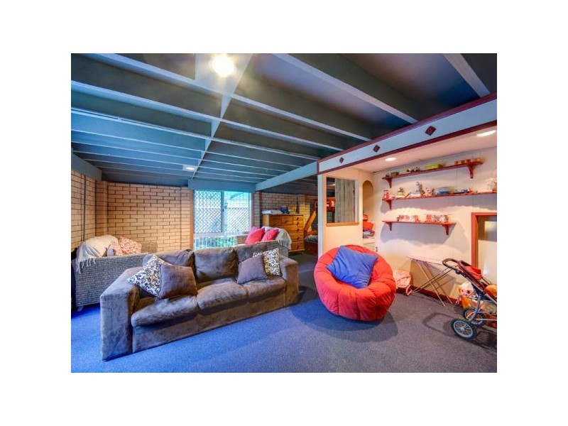 14 Gordon Road, Ferny Hills QLD 4055