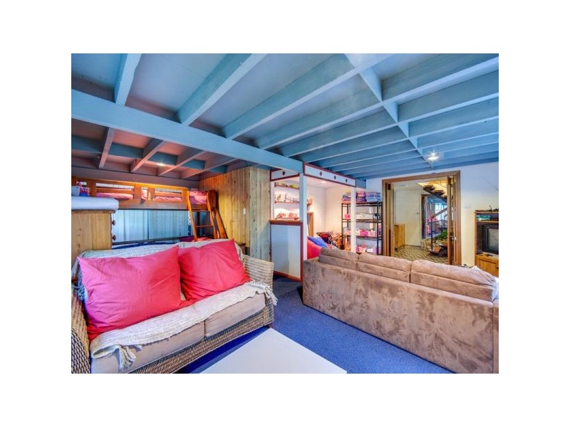 14 Gordon Road, Ferny Hills QLD 4055