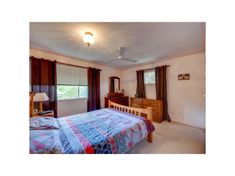 14 Gordon Road, Ferny Hills QLD 4055