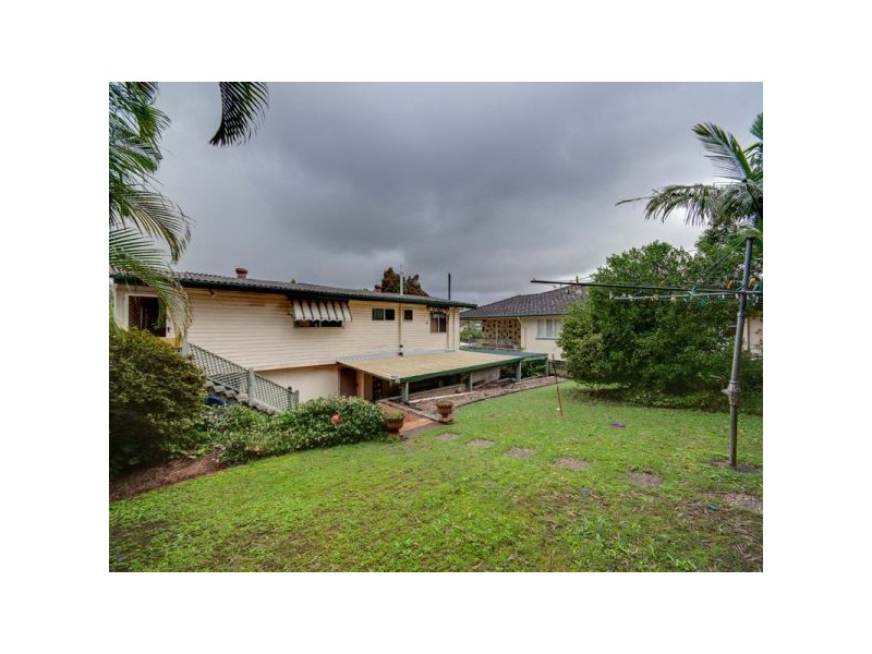 14 Gordon Road, Ferny Hills QLD 4055