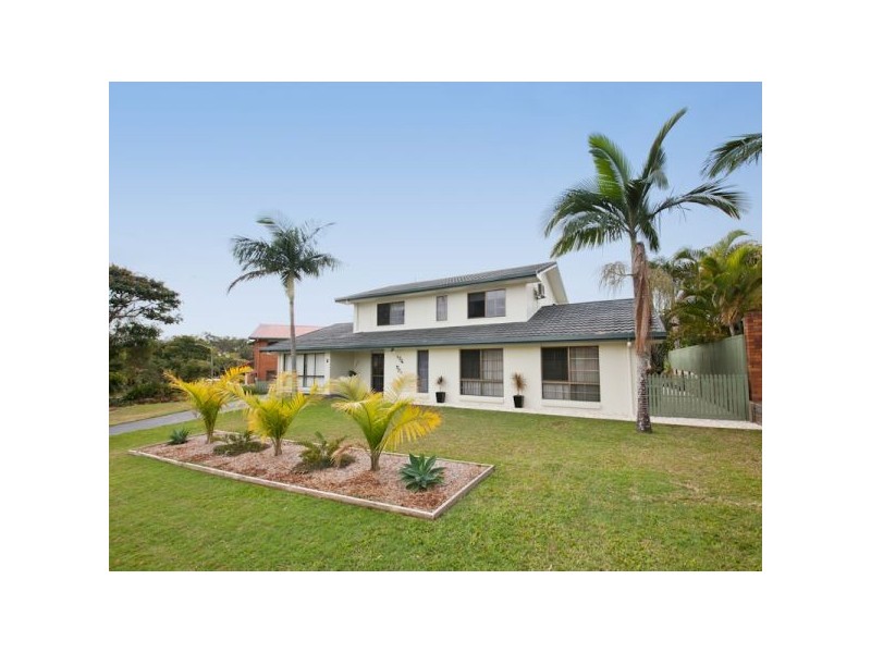 2 Dunvegan Place, Carindale QLD 4152