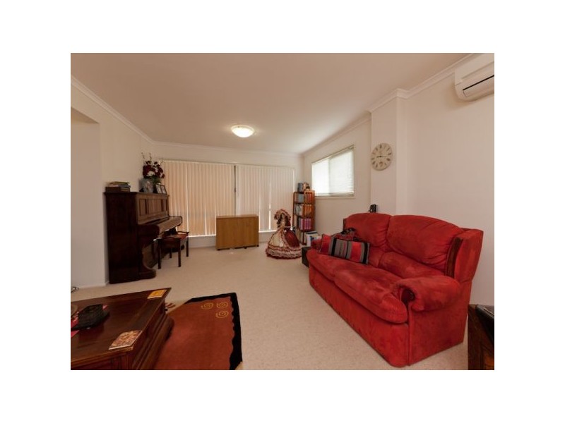 2 Dunvegan Place, Carindale QLD 4152