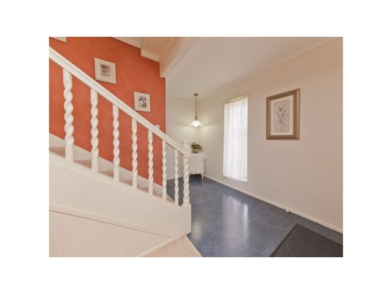 2 Dunvegan Place, Carindale QLD 4152