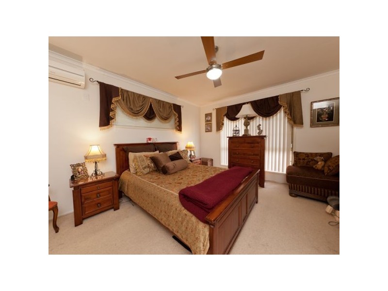 2 Dunvegan Place, Carindale QLD 4152