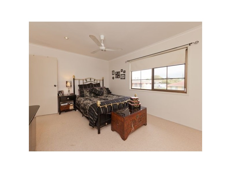 2 Dunvegan Place, Carindale QLD 4152