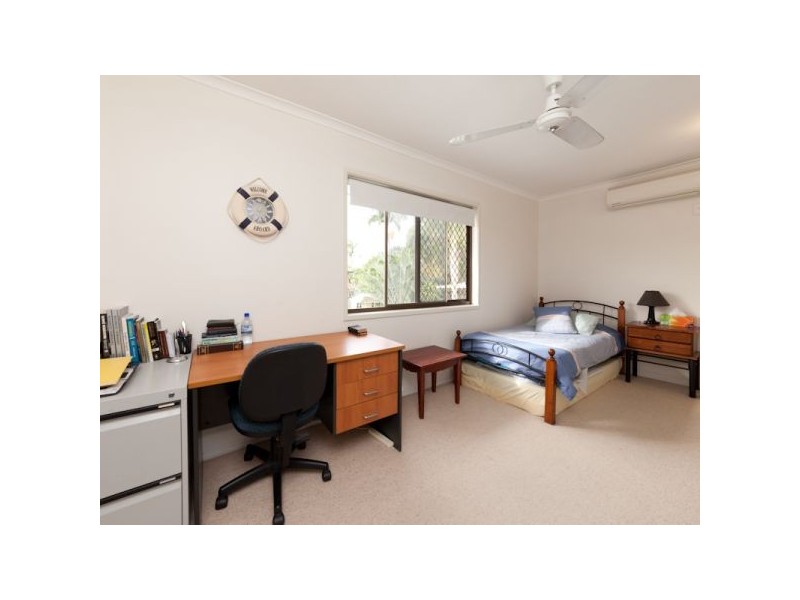 2 Dunvegan Place, Carindale QLD 4152