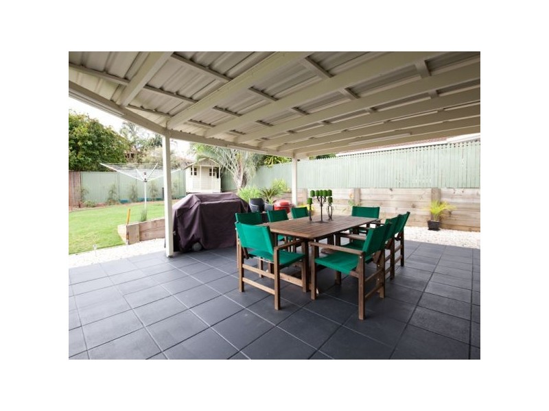 2 Dunvegan Place, Carindale QLD 4152