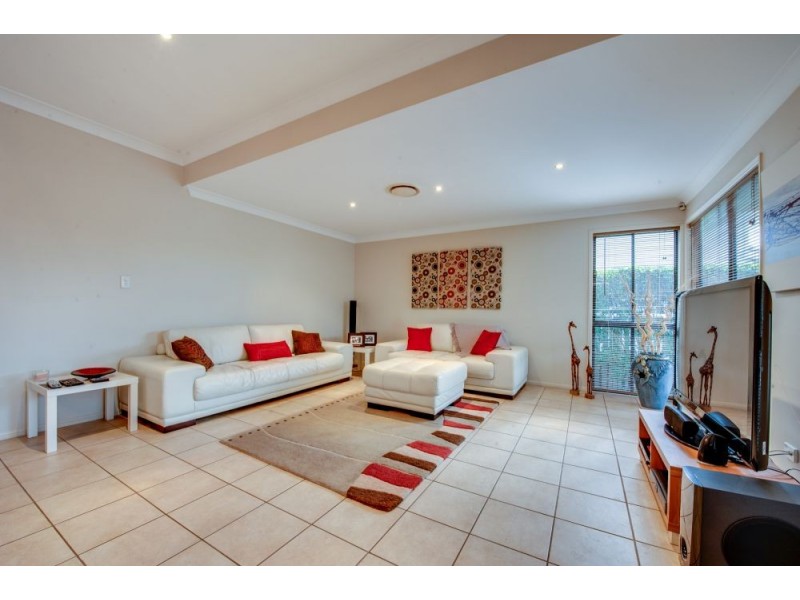 20 St Ives Circuit, Forest Lake QLD 4078