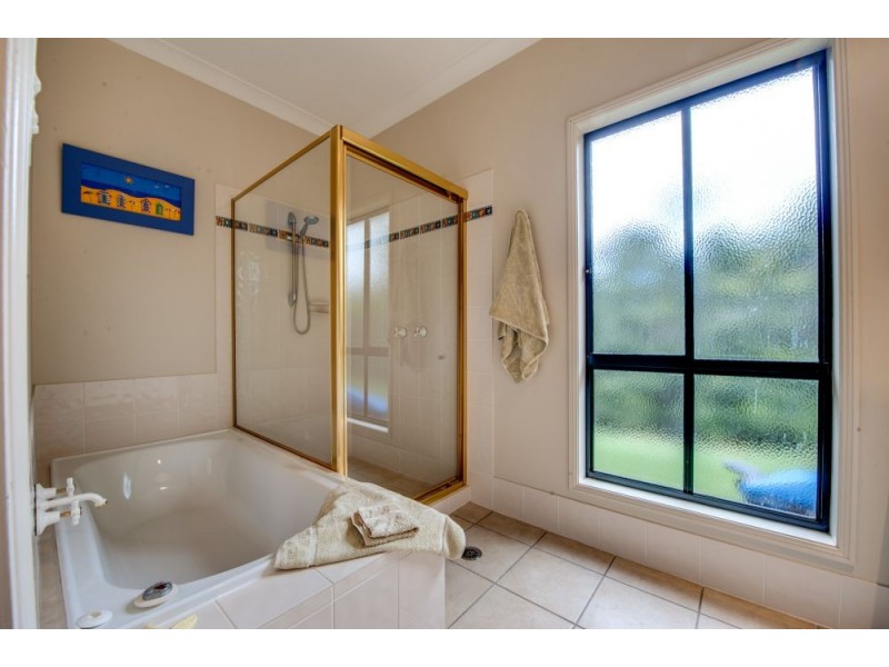 20 St Ives Circuit, Forest Lake QLD 4078