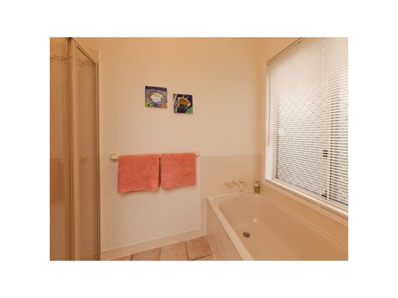 82 Thiess Drive, Albany Creek QLD 4035