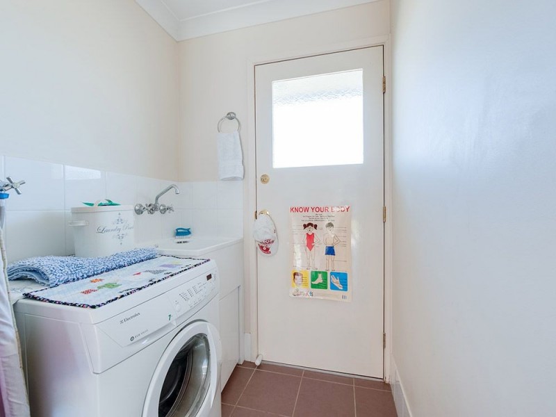 9 Delmere Court, Redbank Plains QLD 4301
