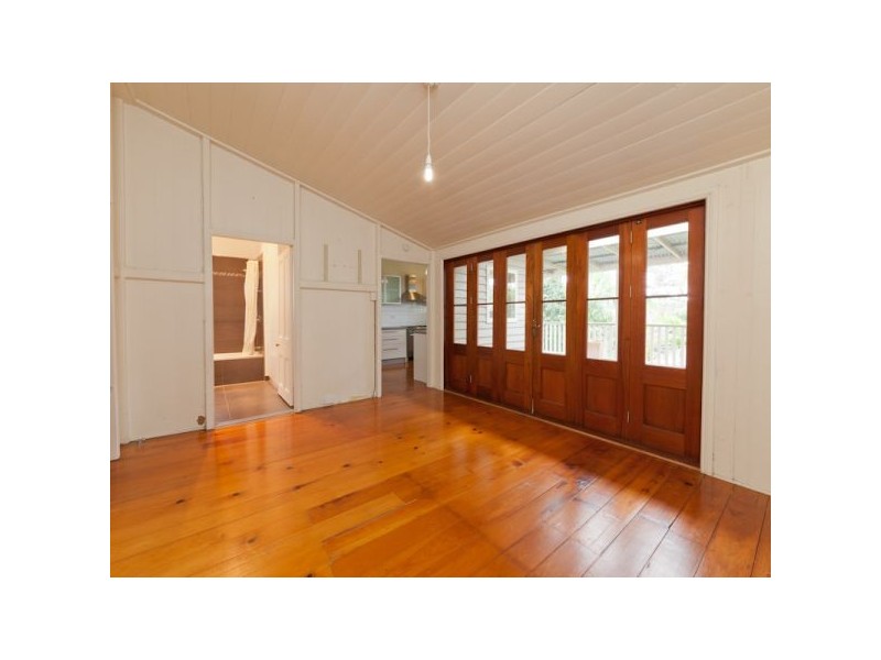 15 Beatrice Street, Bardon QLD 4065