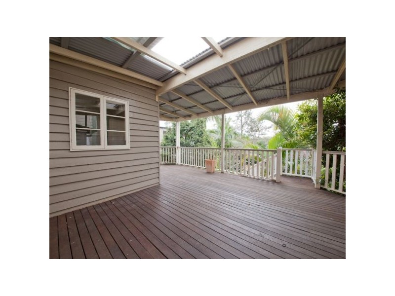15 Beatrice Street, Bardon QLD 4065