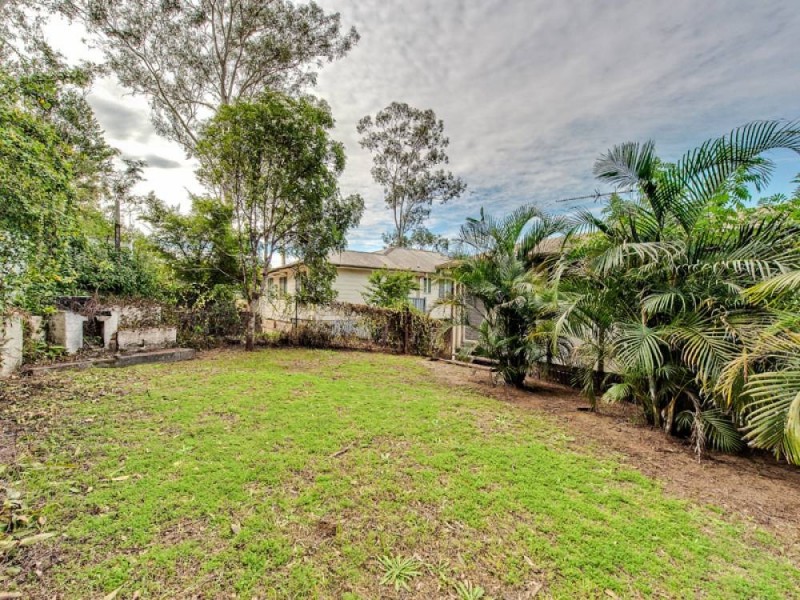 15 Sherwood Crescent, Bellbird Park QLD 4300
