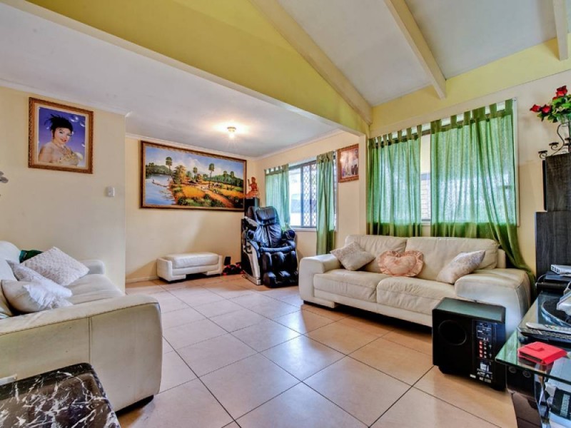 29 Loganlea Road, Waterford West QLD 4133