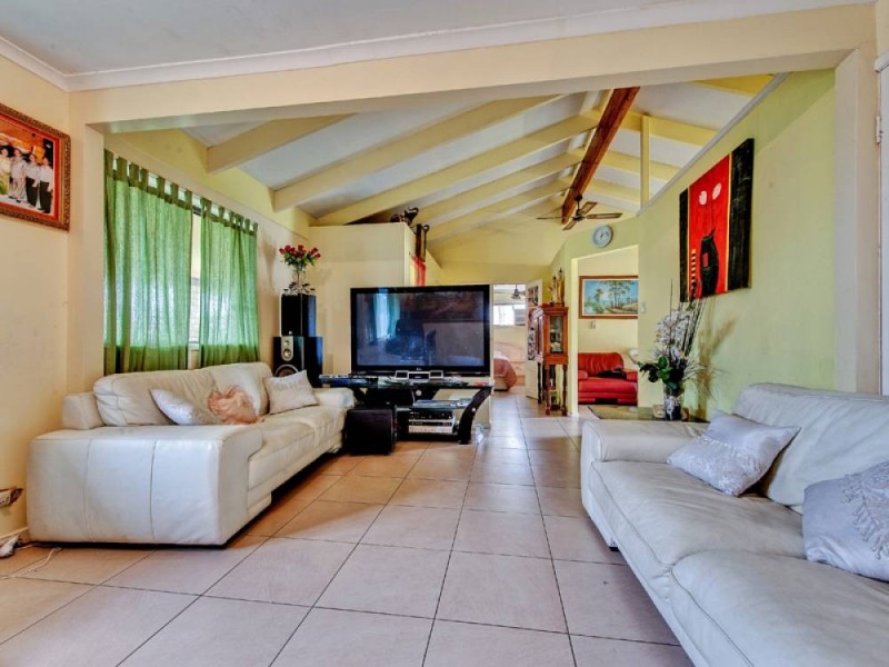 29 Loganlea Road, Waterford West QLD 4133