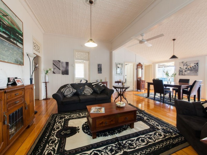 16 Railway Parade, Clayfield QLD 4011