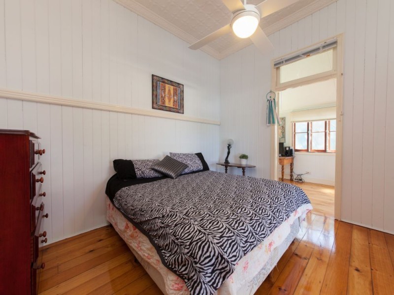 16 Railway Parade, Clayfield QLD 4011