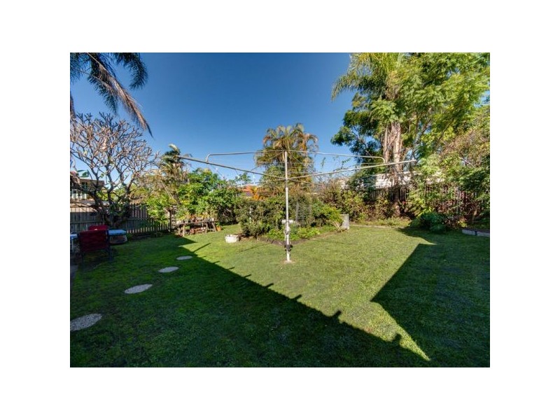 12 Mirragin Street, Chermside West QLD 4032