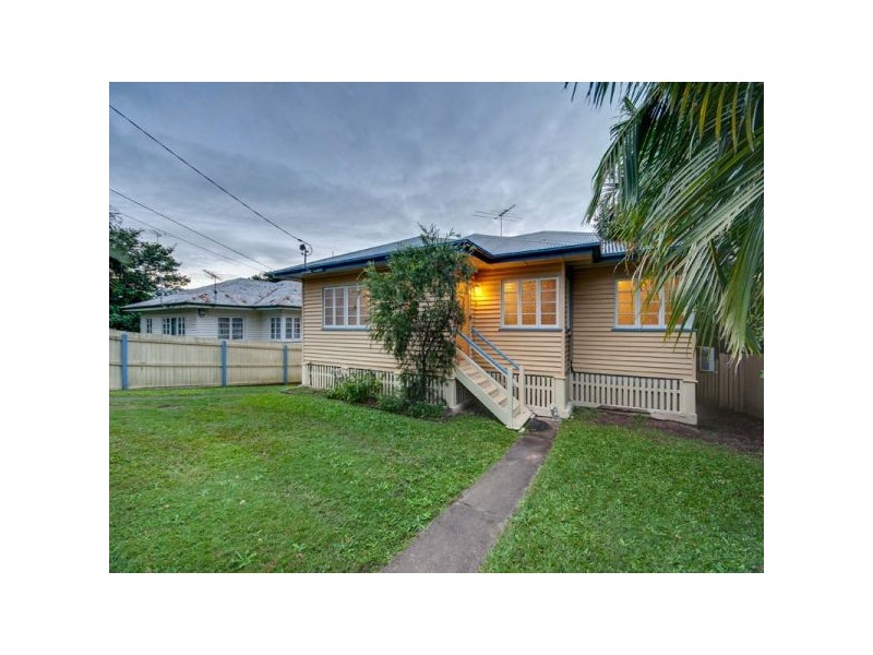 7 Pedley Street, Wavell Heights QLD 4012