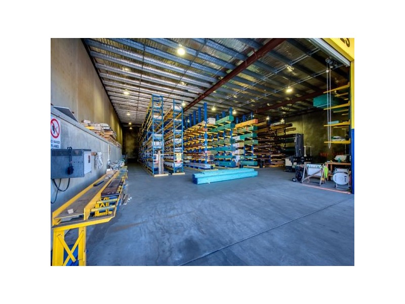 1 Huxham Street, Raceview QLD 4305