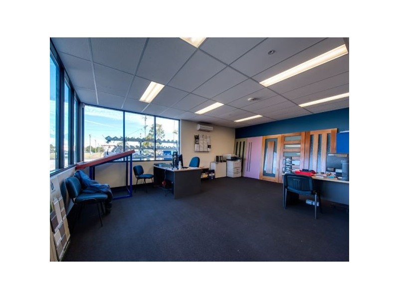 1 Huxham Street, Raceview QLD 4305