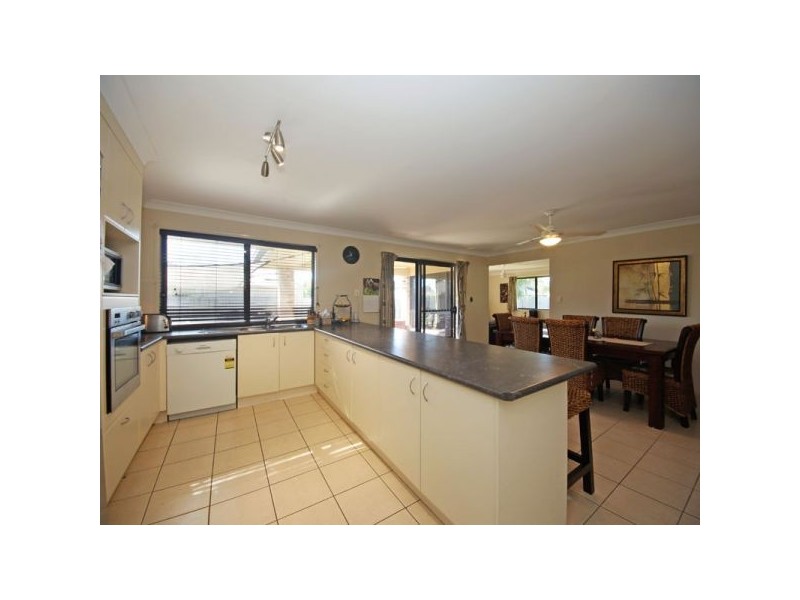 22 Weeroona Avenue, Beachmere QLD 4510
