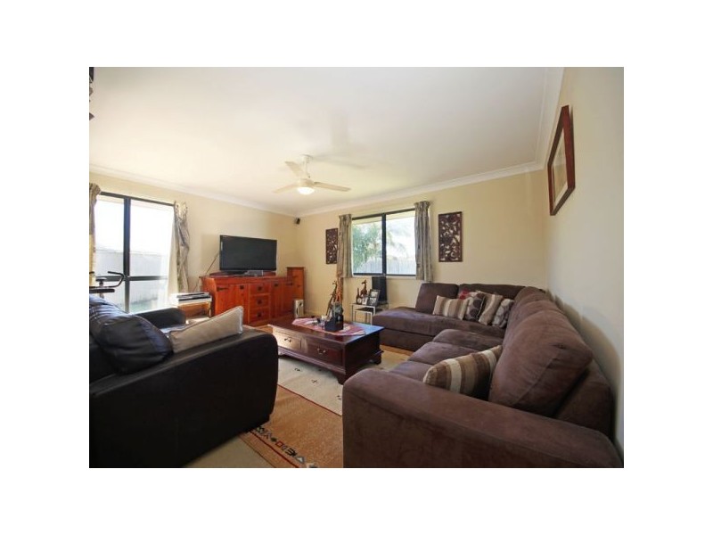 22 Weeroona Avenue, Beachmere QLD 4510