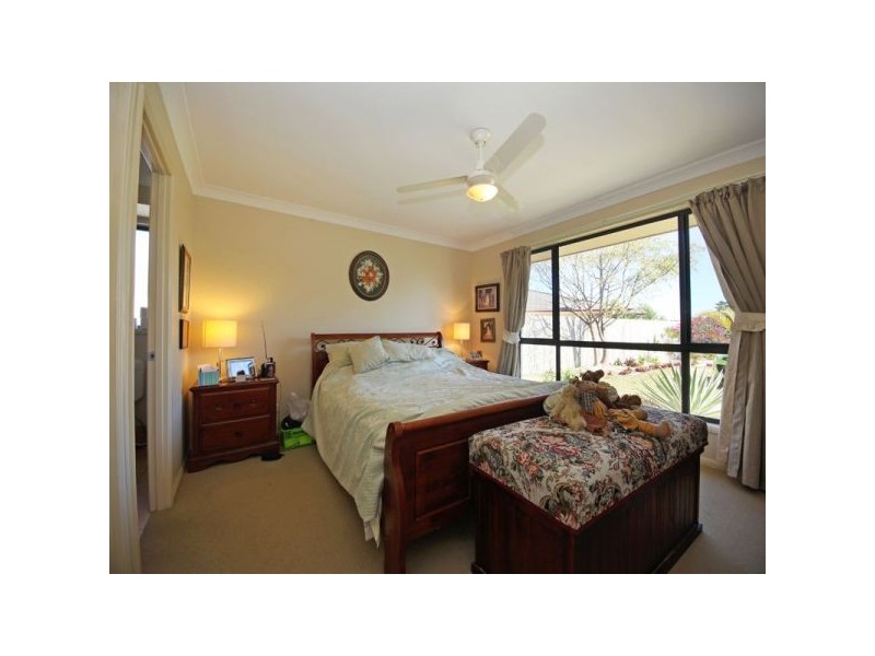 22 Weeroona Avenue, Beachmere QLD 4510