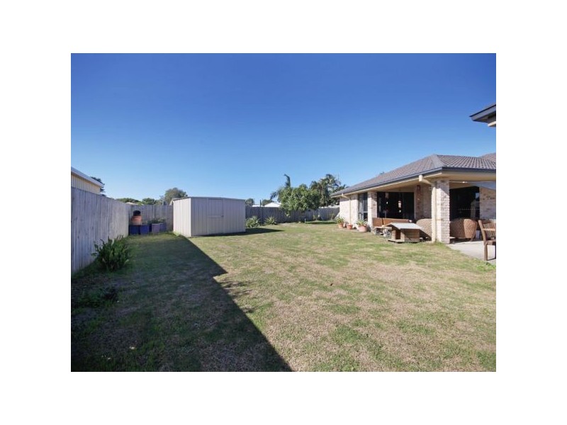 22 Weeroona Avenue, Beachmere QLD 4510