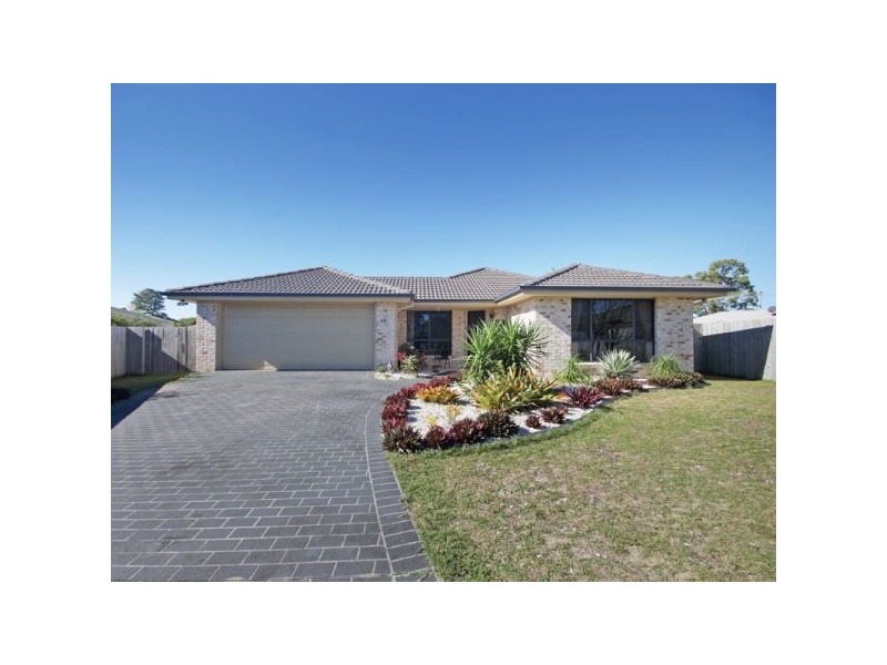 22 Weeroona Avenue, Beachmere QLD 4510