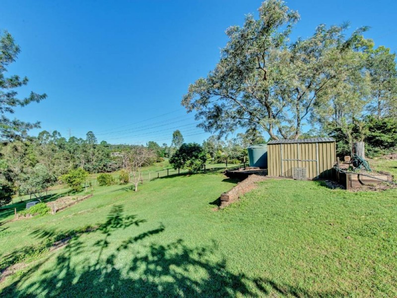 27 Boolungal Way, Karana Downs QLD 4306