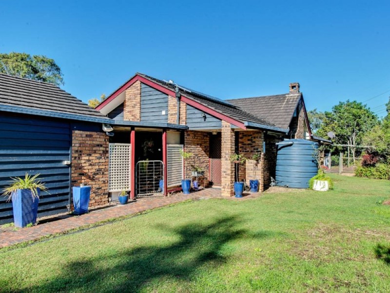 27 Boolungal Way, Karana Downs QLD 4306