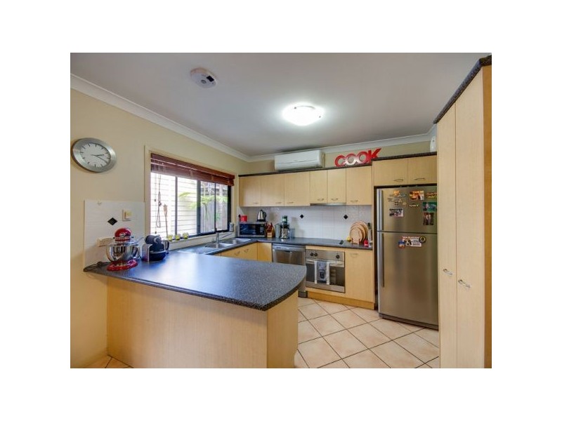 2/46 Alva Terrace, Gordon Park QLD 4031