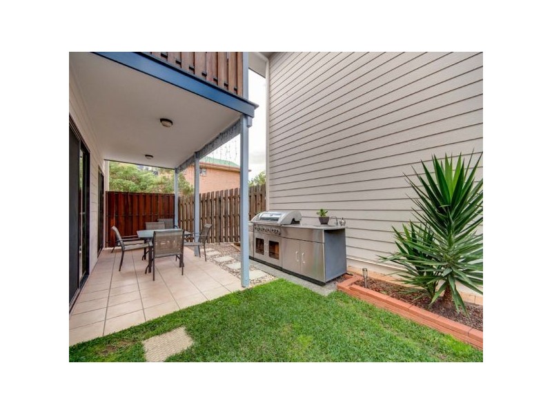 2/46 Alva Terrace, Gordon Park QLD 4031