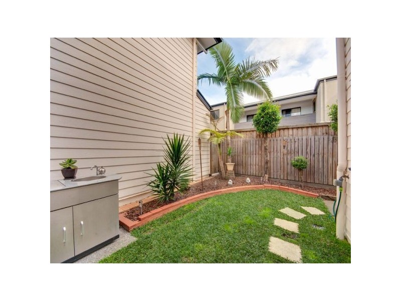 2/46 Alva Terrace, Gordon Park QLD 4031
