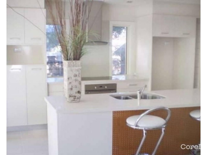 8/27 Gordon Street, Labrador QLD 4215