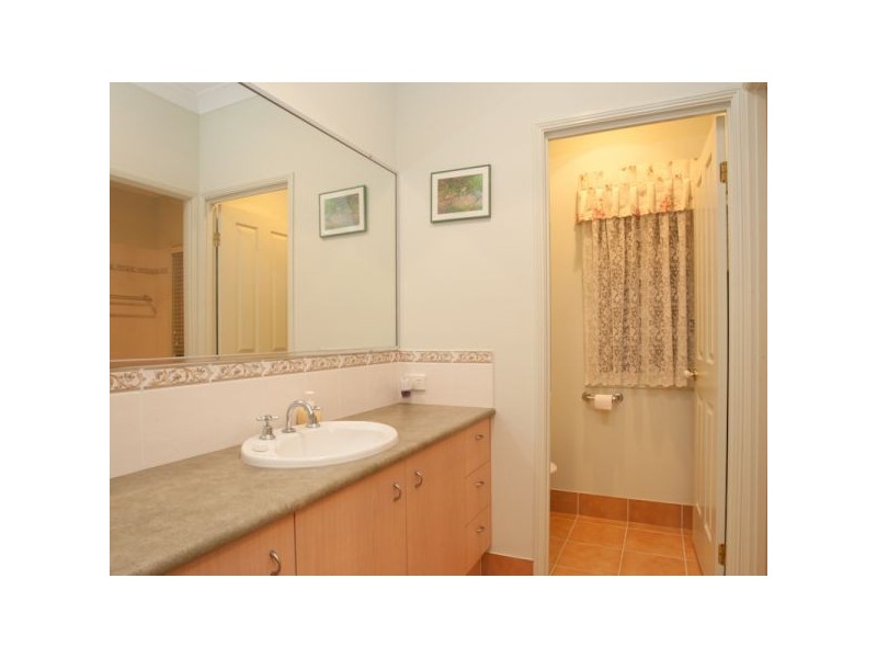 2 Lough Court, Murrumba Downs QLD 4503
