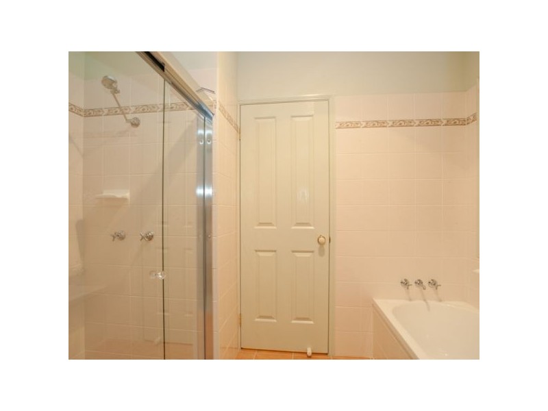 2 Lough Court, Murrumba Downs QLD 4503